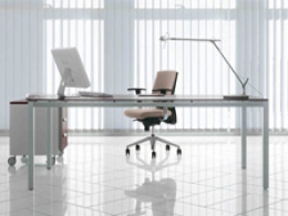 Tavolo multifunzionale con struttura metallica cm 120.