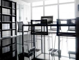 Tavolo riunioni con struttura metallica cm 250.